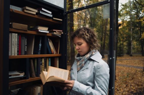 Creating a Home Library: Tips for Families to Foster Reading