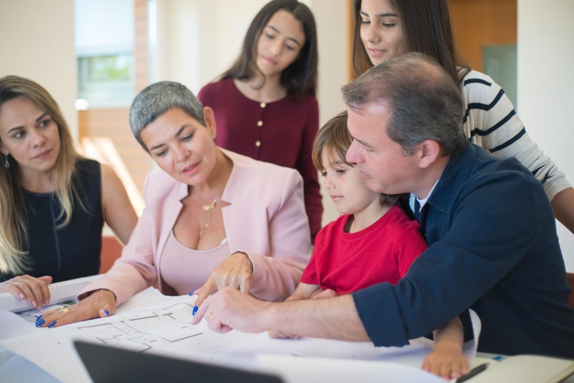How to Create an Emergency Family Plan for Your Home in 2026