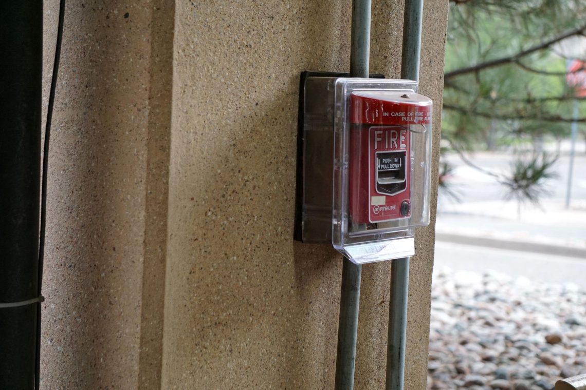 How to Choose Fire Alarms and Carbon Monoxide Detectors for Family Safety